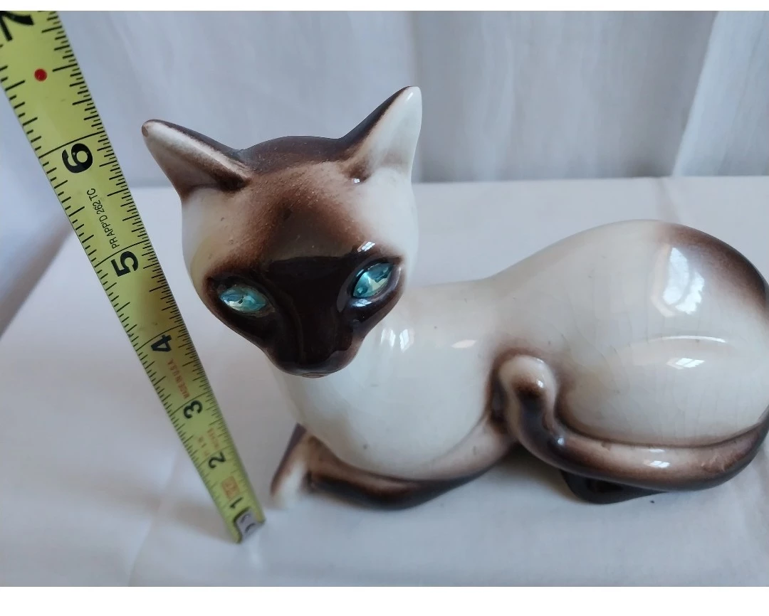 Vintage Siamese Cat Figurine. Pick up only. - photo 3