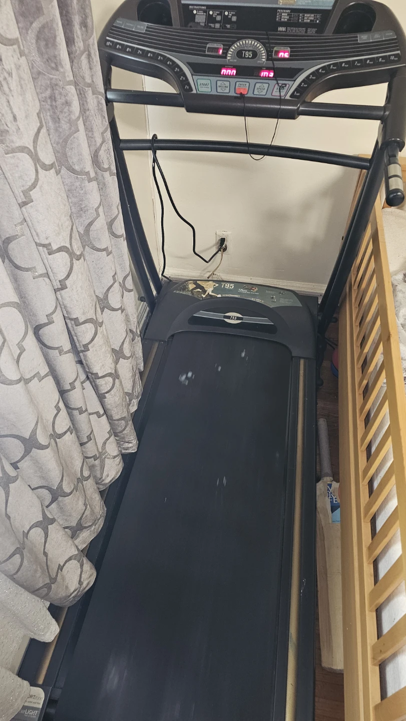 Horizon Treadmill T95 - photo 2
