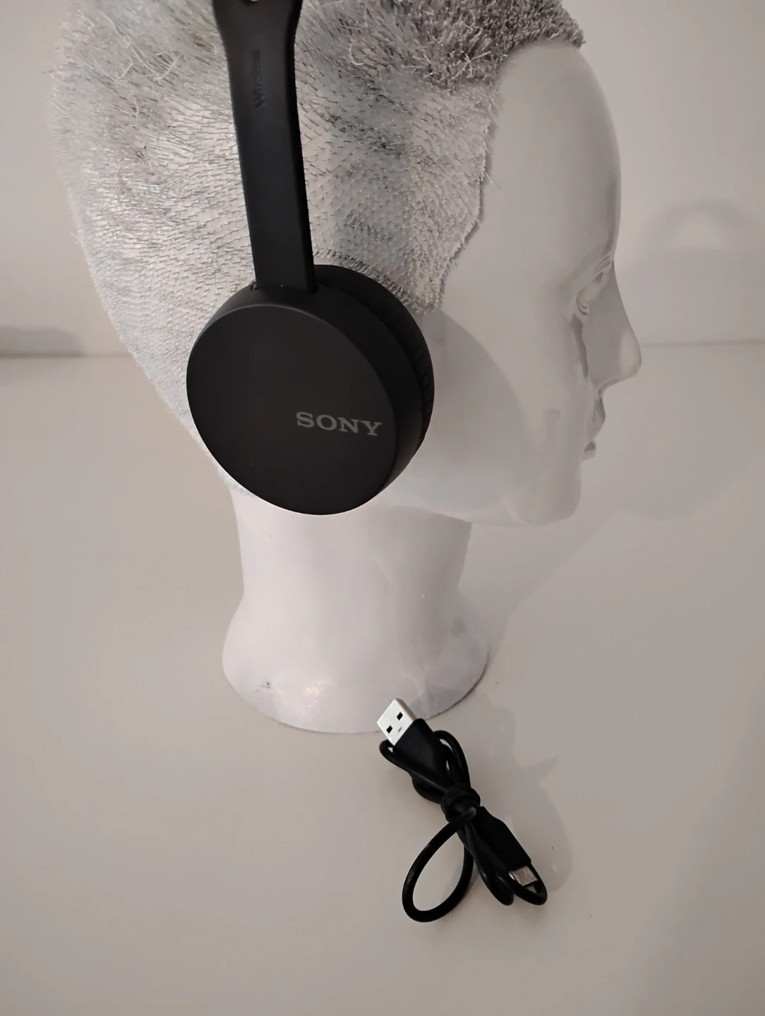 Sony WH-CH510 Wireless On-Ear Headphones - Black - photo 2