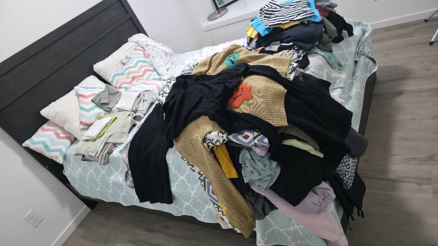 Queen Bed for sale with bed box and twin size mattress
