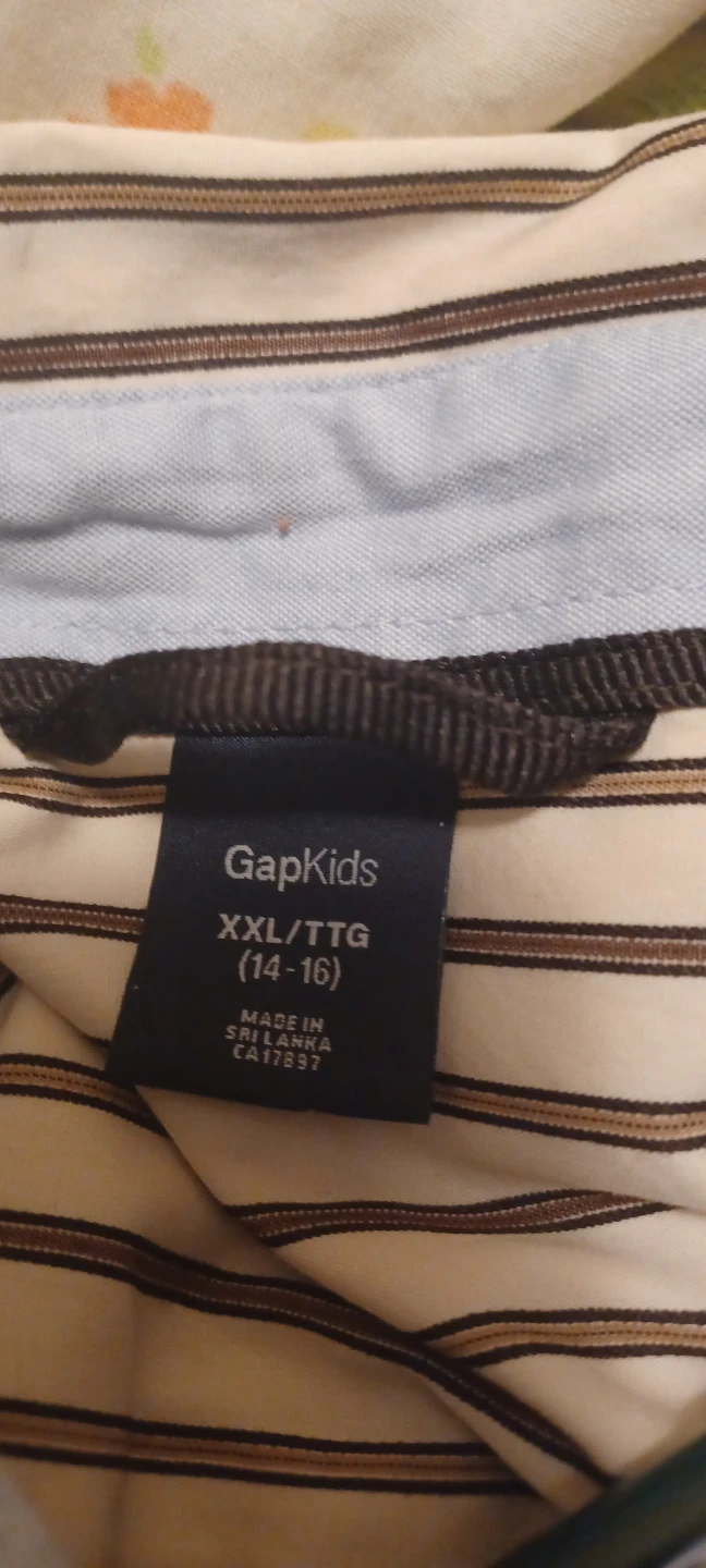 Box of boys shirts - photo 5