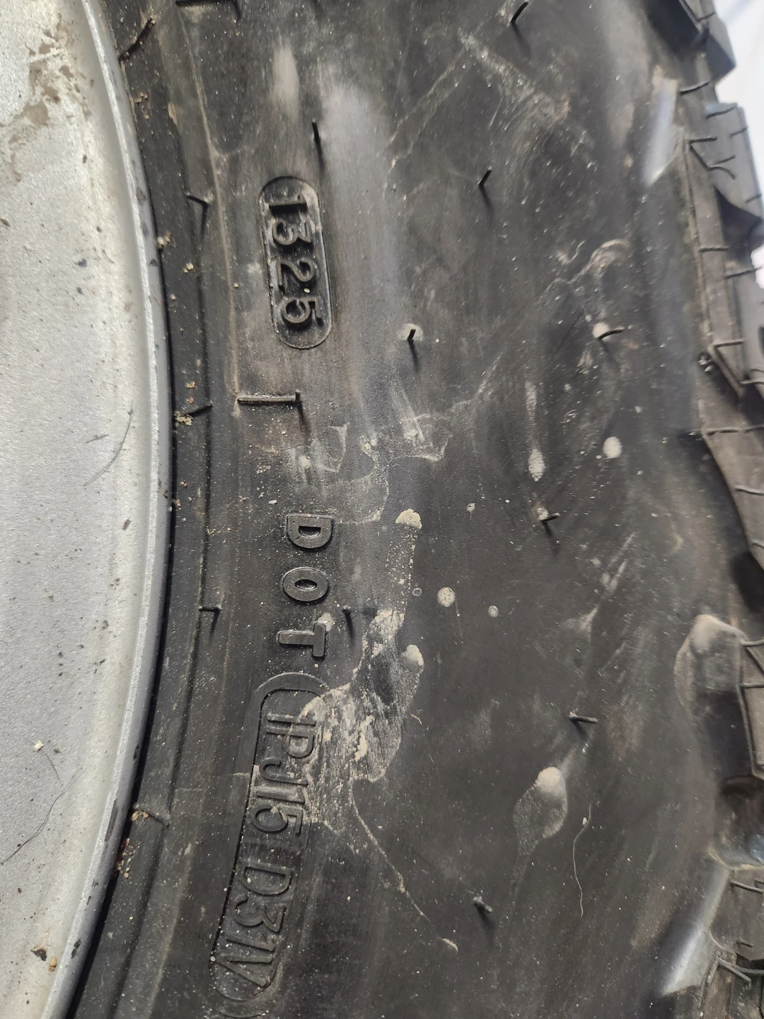 FULL SET BRAND NEW Goodyear Wrangler Duratrac LT275/70R18 Tire - photo 2