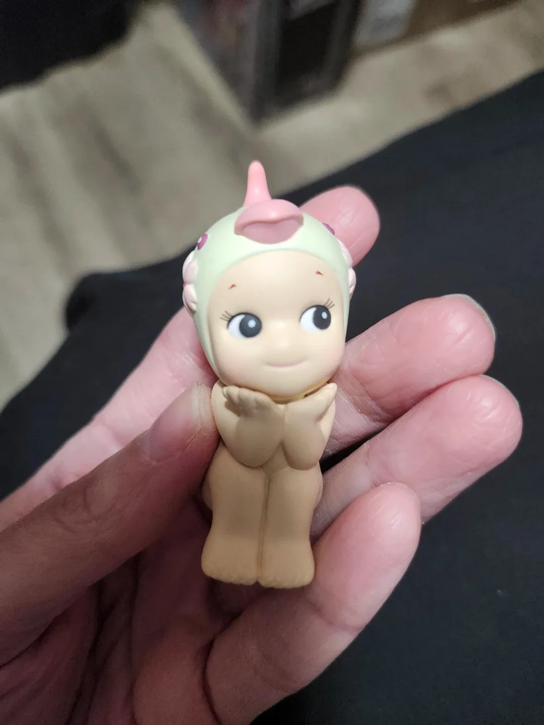 $5 figurine