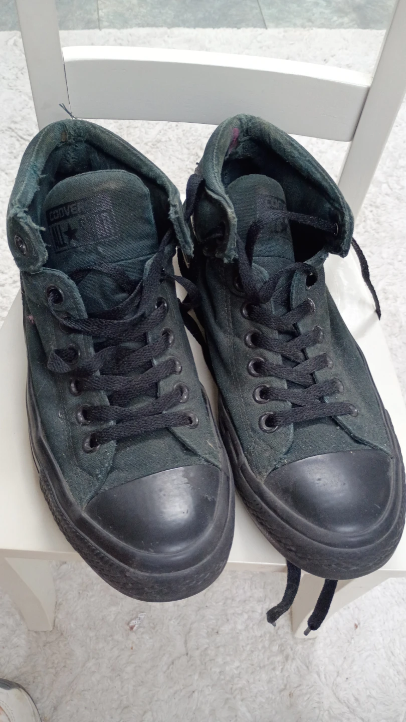 Converse Chuck Taylor All Star High Top Sneakers