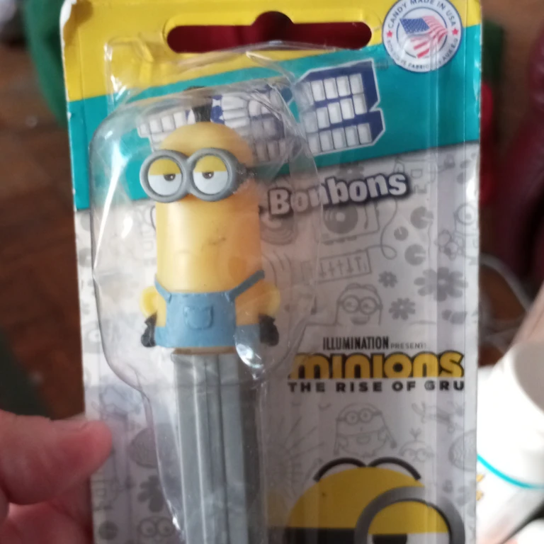 PEZ Minions The Rise of Gru Candy Dispenser - photo 2