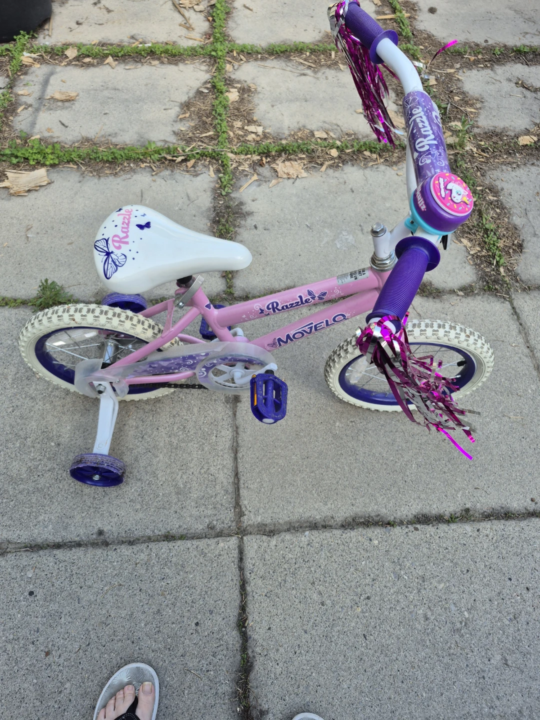 Movelo Razzle Kids Training Bike - Pink