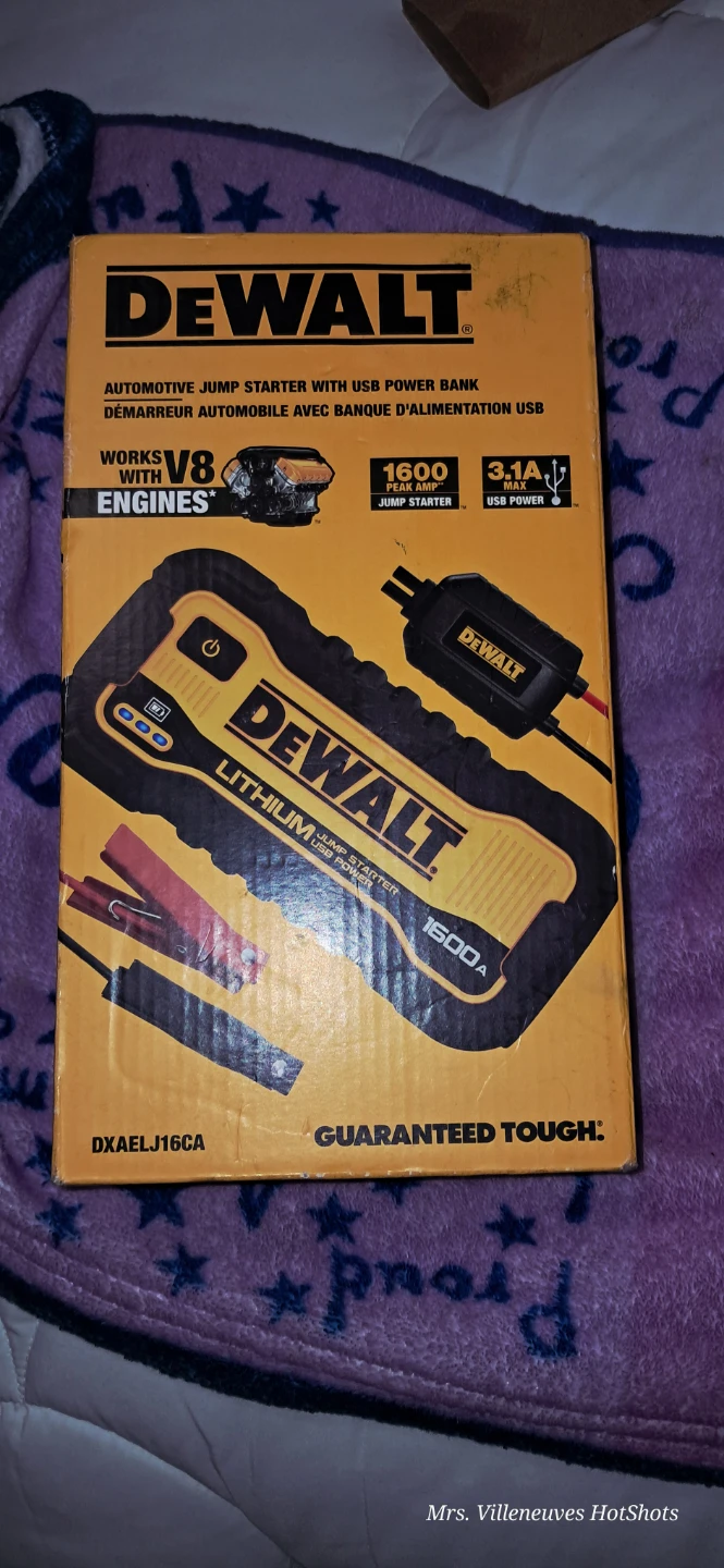 DEWALT 1600 Amp Peak Car Jump Starter with USB Power Bank - photo 2