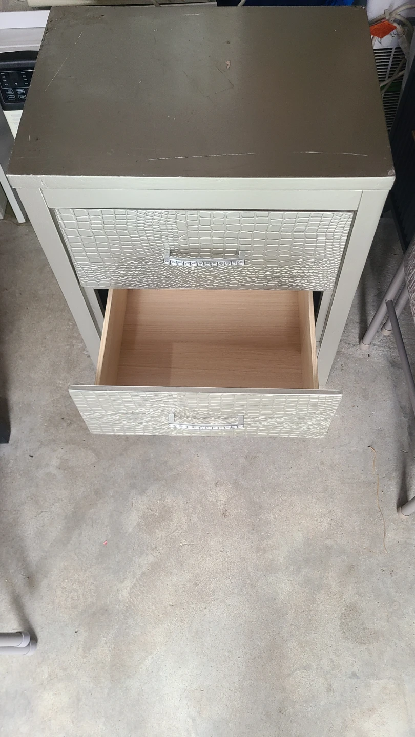 2-Drawer Nightstand with Textured Faux Crocodile Finish - photo 4