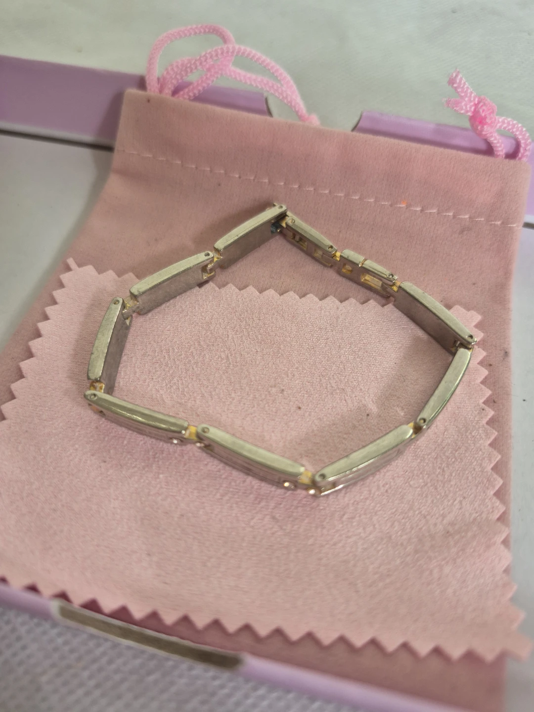Silver-tone Link Bracelet with Pink Pouch - photo 3