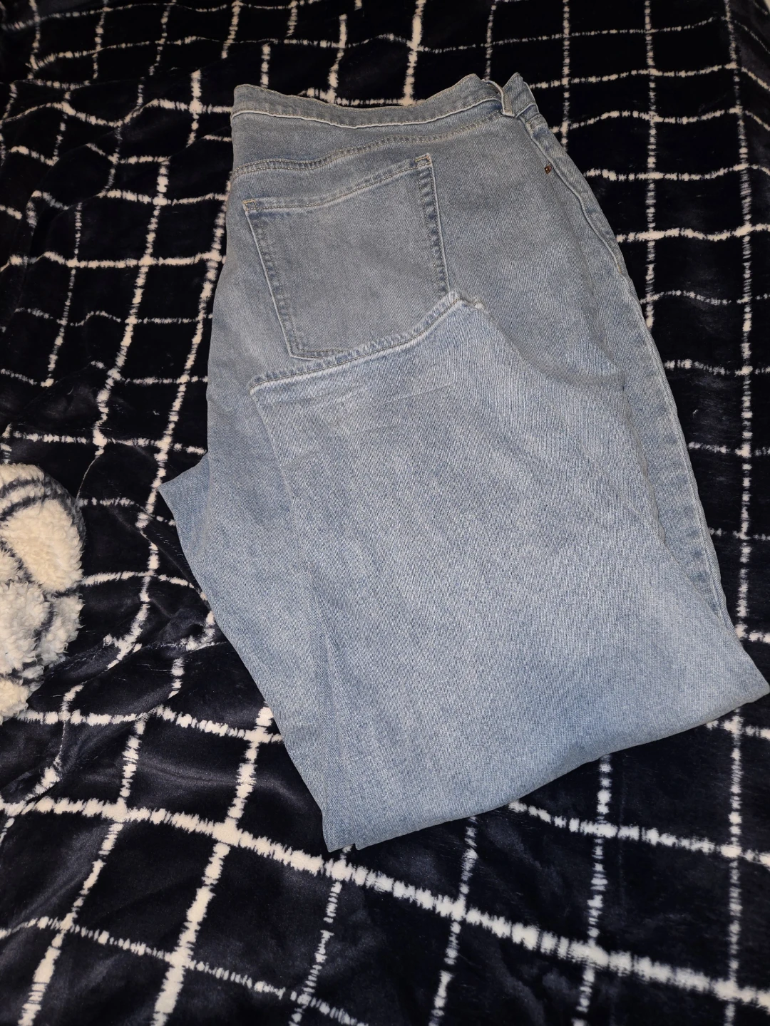 Old Navy Light Wash Distressed Boyfriend Jeans - Size 26 - photo 3