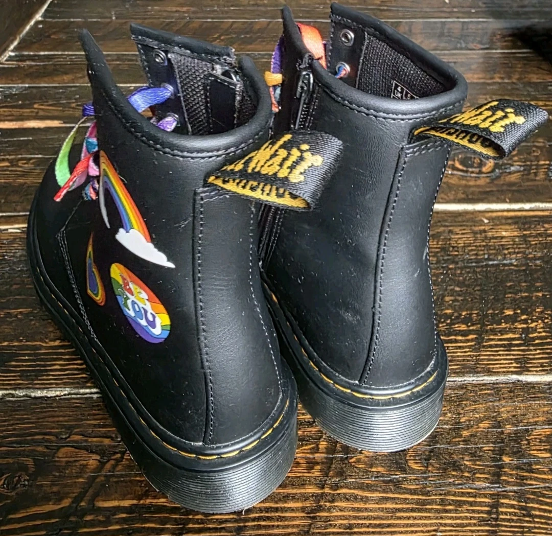 Pride Doc Martens Ladie Size 6 1460 Zip Side, Black Rainbow - photo 4