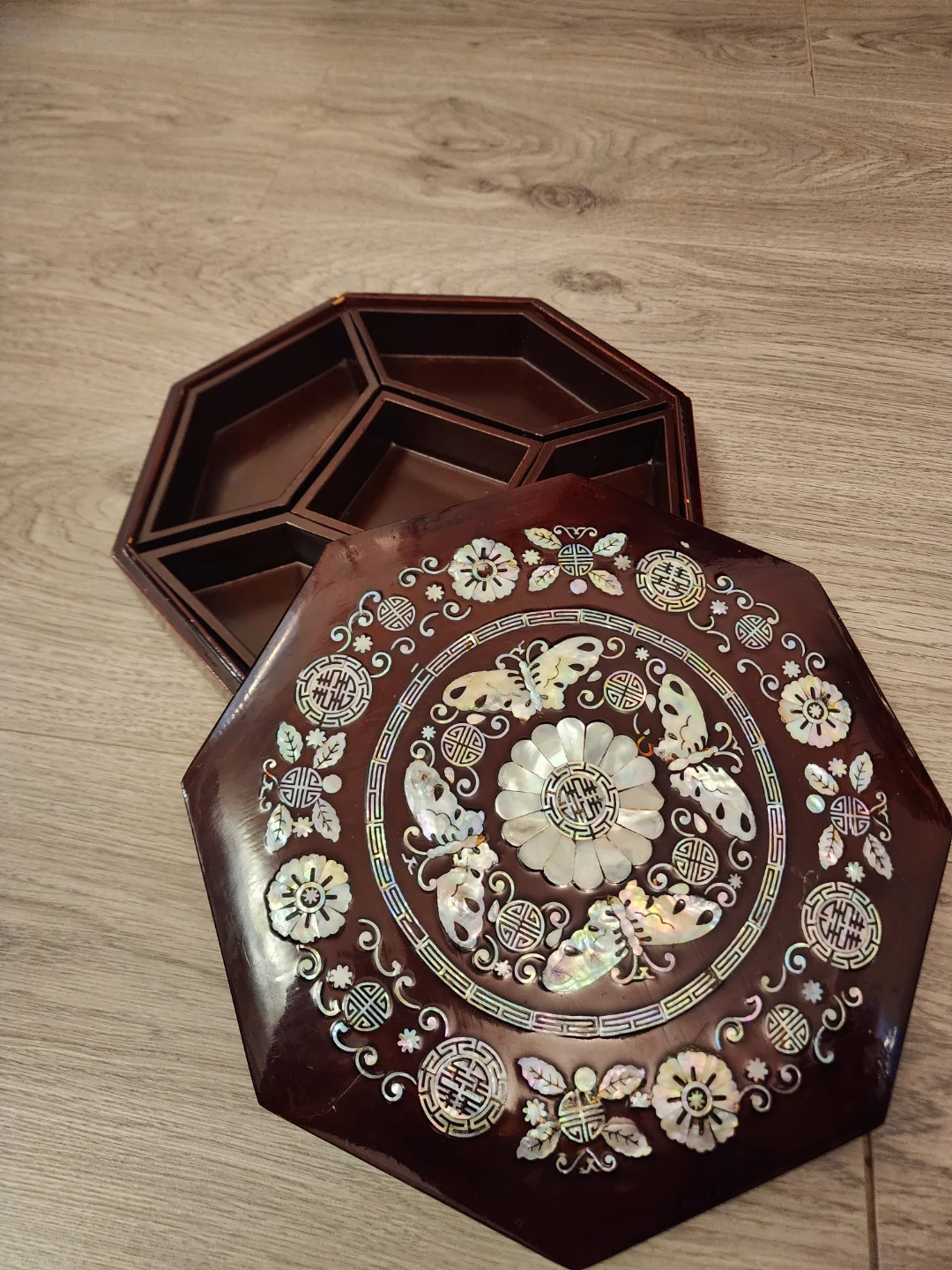 Octagonal Mother-of-Pearl Inlaid Jewelry Box - photo 3