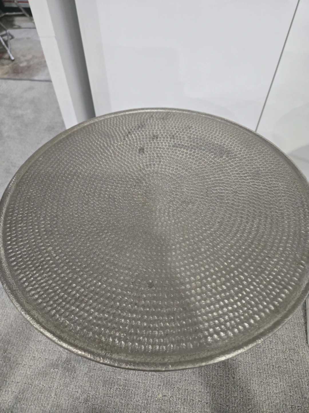 Set of 2 Hammered Metal Top Side Tables with Marble Base x2 - photo 5