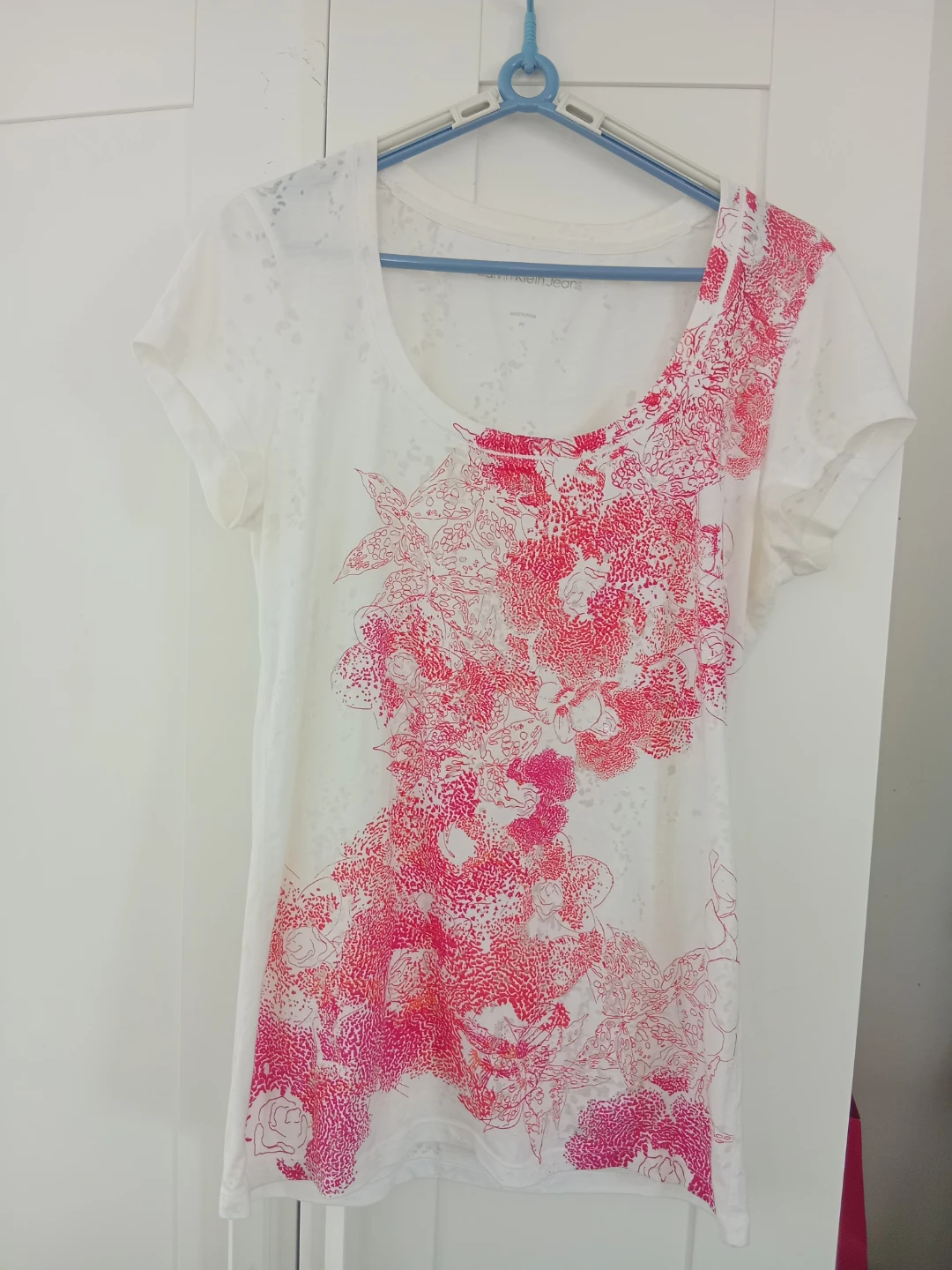 Calvin Klein Jeans White Floral T-Shirt Size M