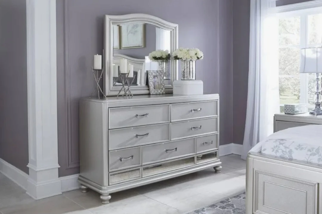 Ashley Furniture Coralayne Nightstand - Silver - photo 2