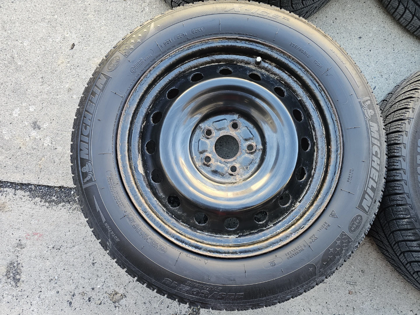 TOYOTA RAV4 WINTER TIRES ON STEEL RIMS 225/60 R18 - photo 2