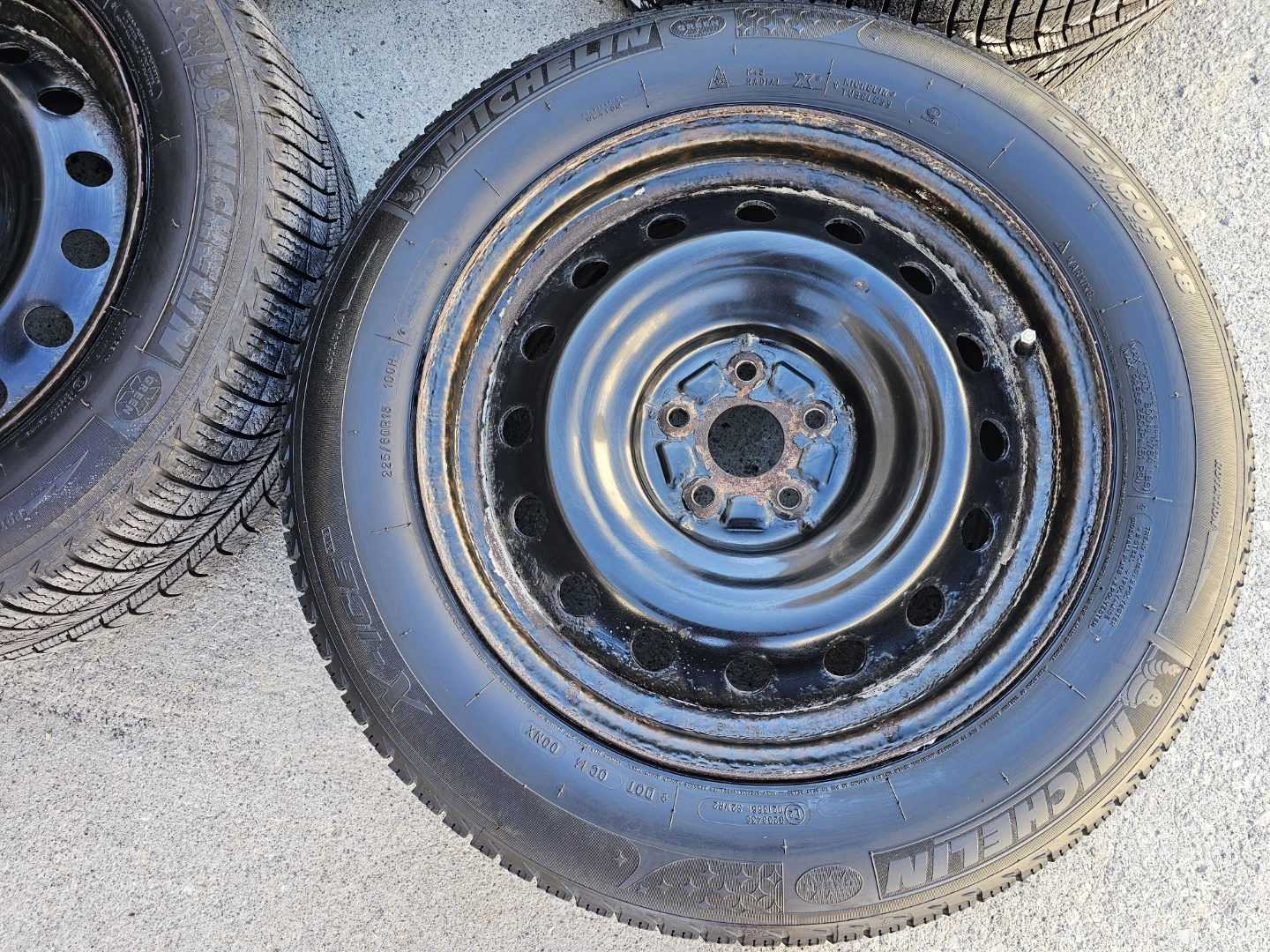 TOYOTA RAV4 WINTER TIRES ON STEEL RIMS 225/60 R18 - photo 3