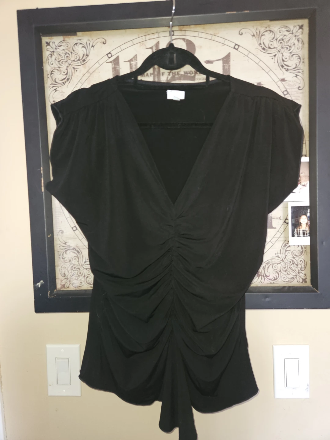 Black Ruched V-Neck Top - Suzy Shier - Size L