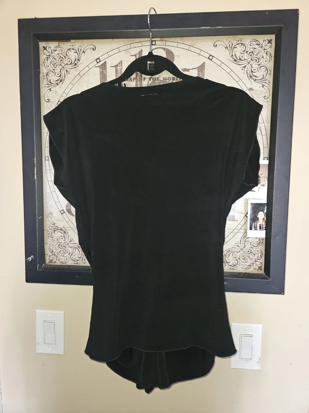 Black Ruched V-Neck Top - Suzy Shier - Size L - photo 3