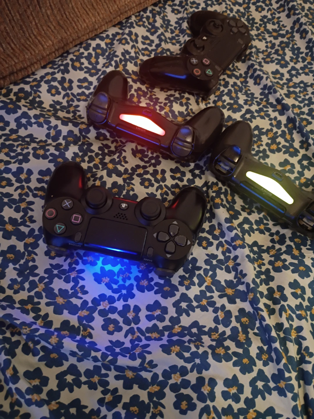 4x Black PlayStation 4 DualShock 4 Controllers - photo 2