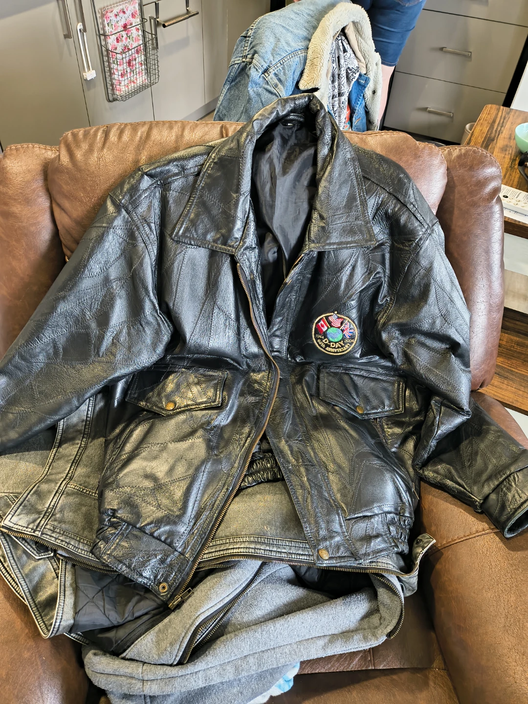 Men's Black Leather Bomber Jacket - D-Day 60th Anniversary - photo 3