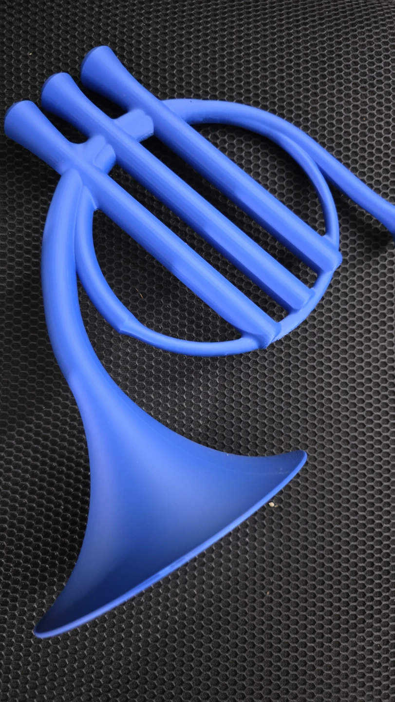 Blue french horn replica