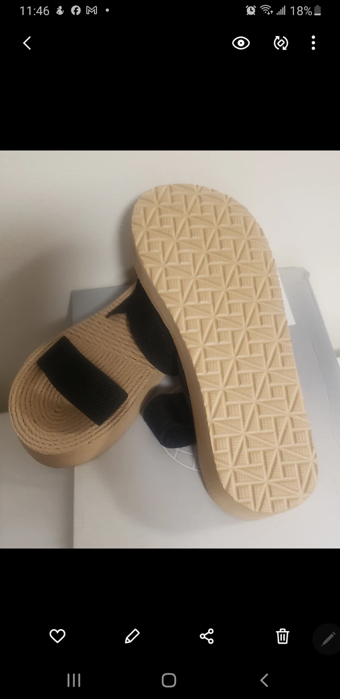 Brand new Women's Compy  Summer Sandals
