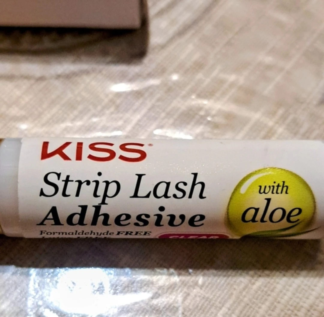 KISS Lash Couture False Lashes & Strip Lash Adhesive - photo 4