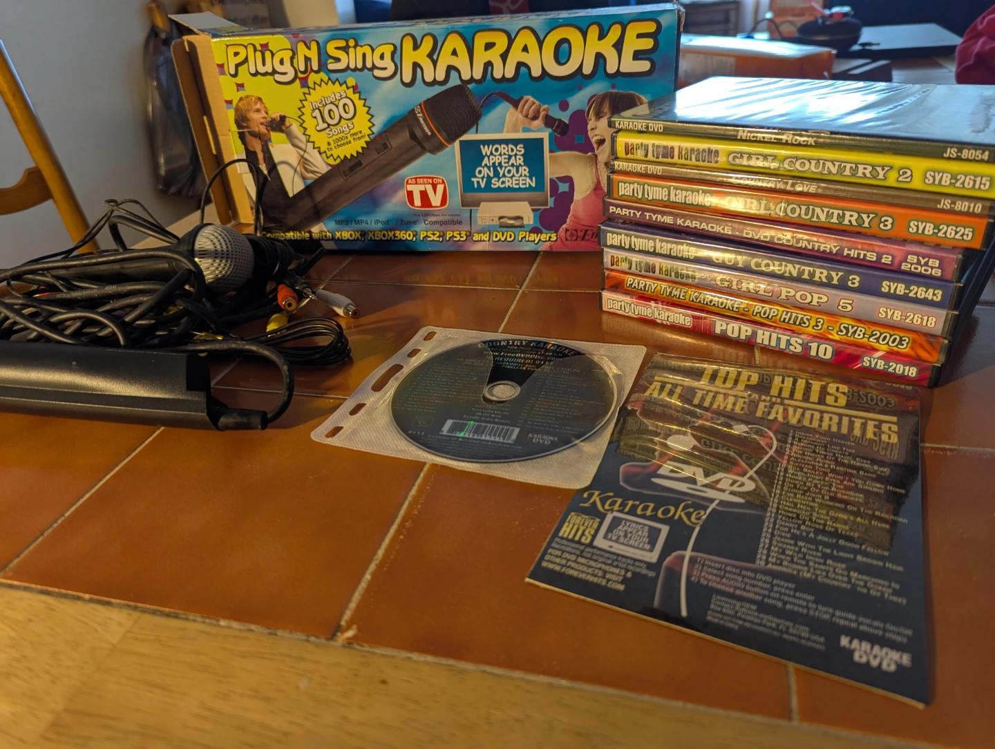 Emerson Plug 'n Sing Karaoke System Microphones & DVD's