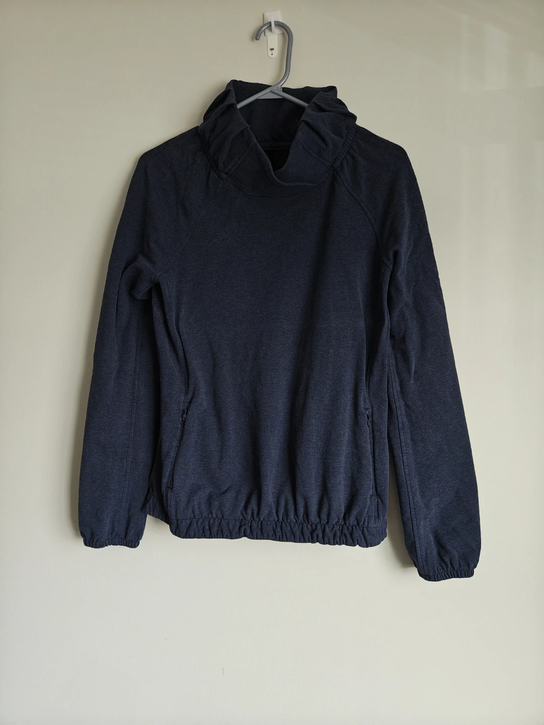 Lululemon Navy Blue Cowl Neck Pullover Hoodie Size 4 - photo 2