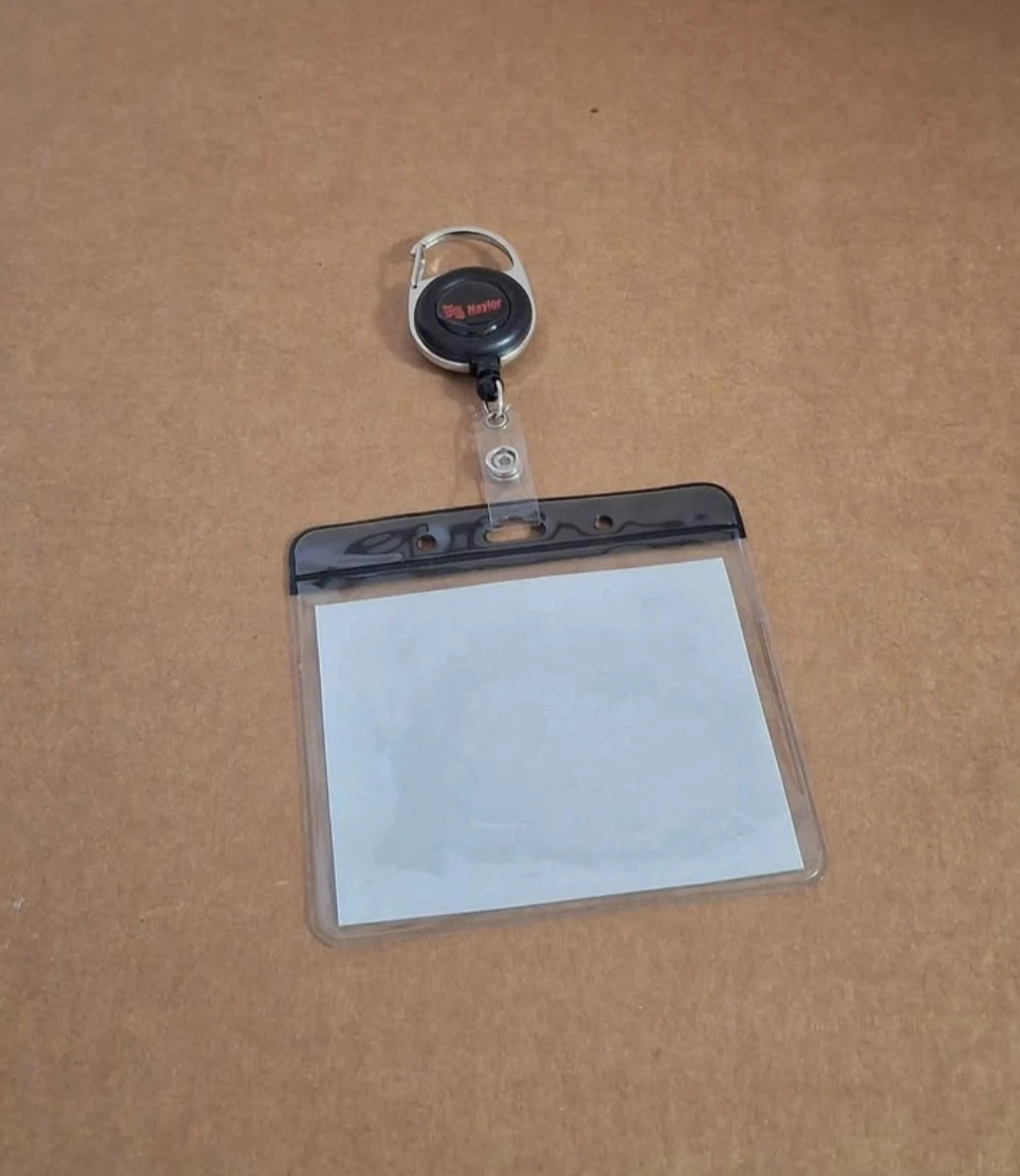 Retractable Keyring Badge Holder - photo 2
