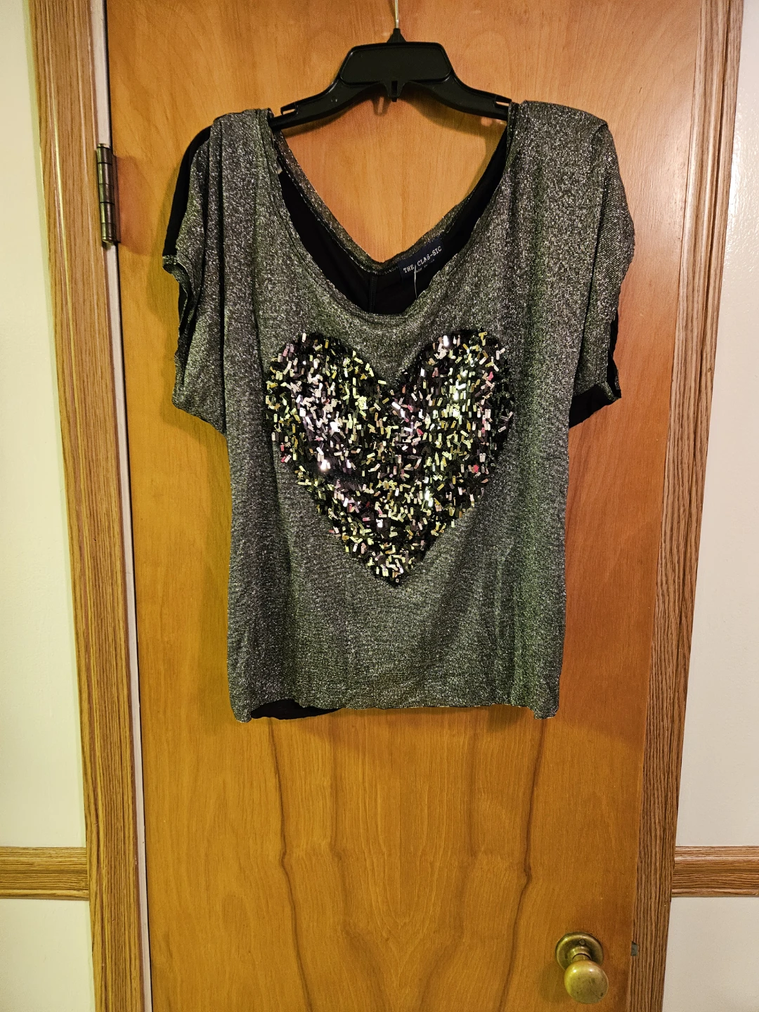 NWT The Clas-sics Silver Metallic Sequin Heart Top Size Large