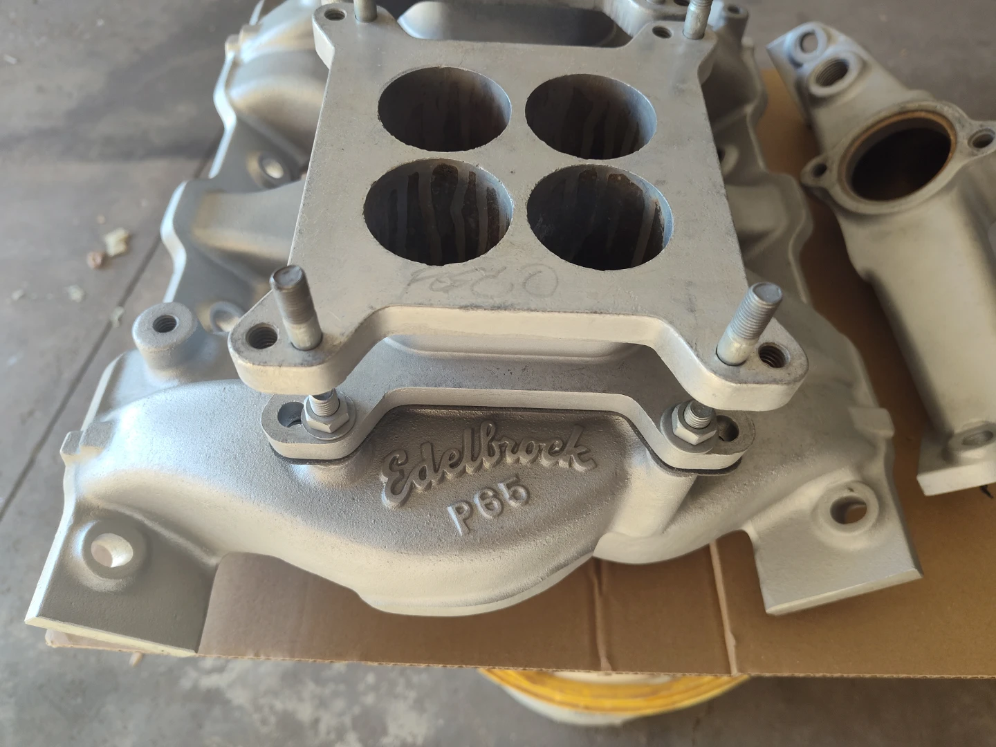 Edelbrock P65 Pontiac Dual Quad Intake Manifold - photo 3