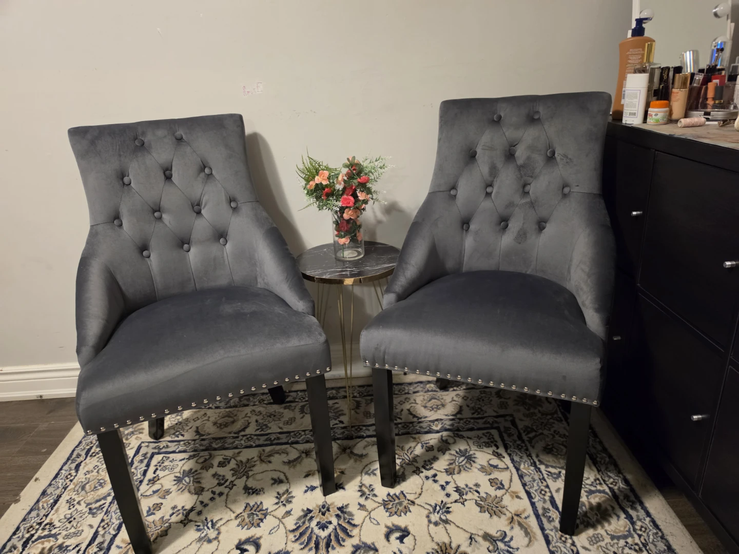 Grey Velvet tuffted Chairs (Set of 2)