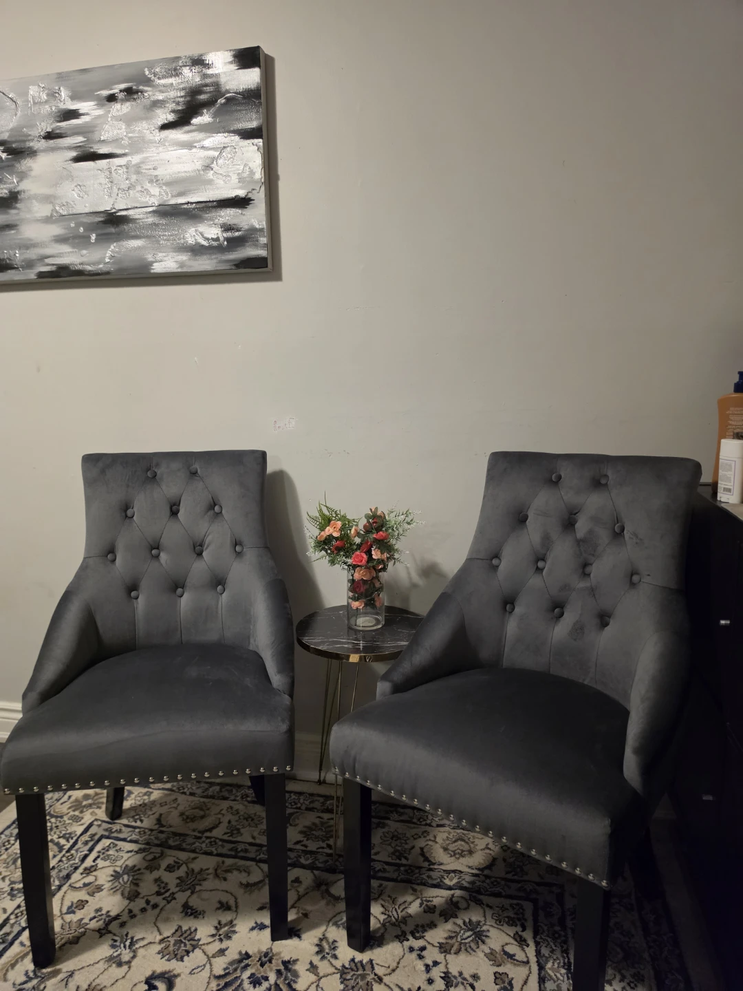 Grey Velvet tuffted Chairs (Set of 2) - photo 2