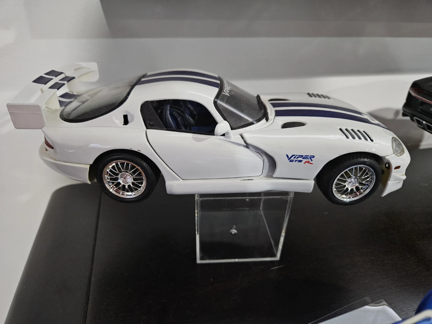 1/18 die-cast model car viper
