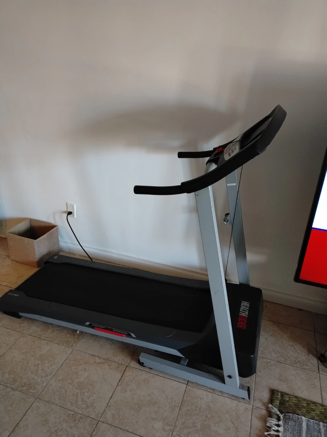 HealthRider Treadmill - photo 2