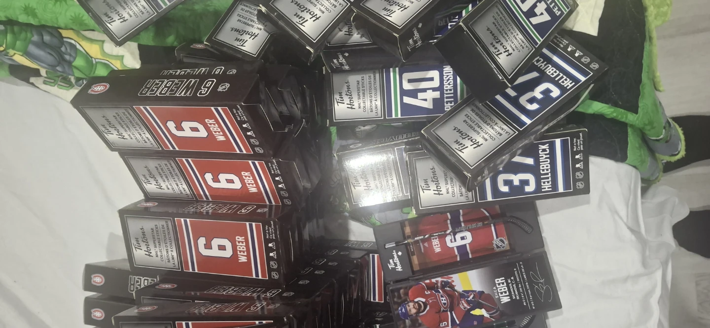 Tim Hortons NHL Hockey Collectible Cards - Assorted Players - photo 3