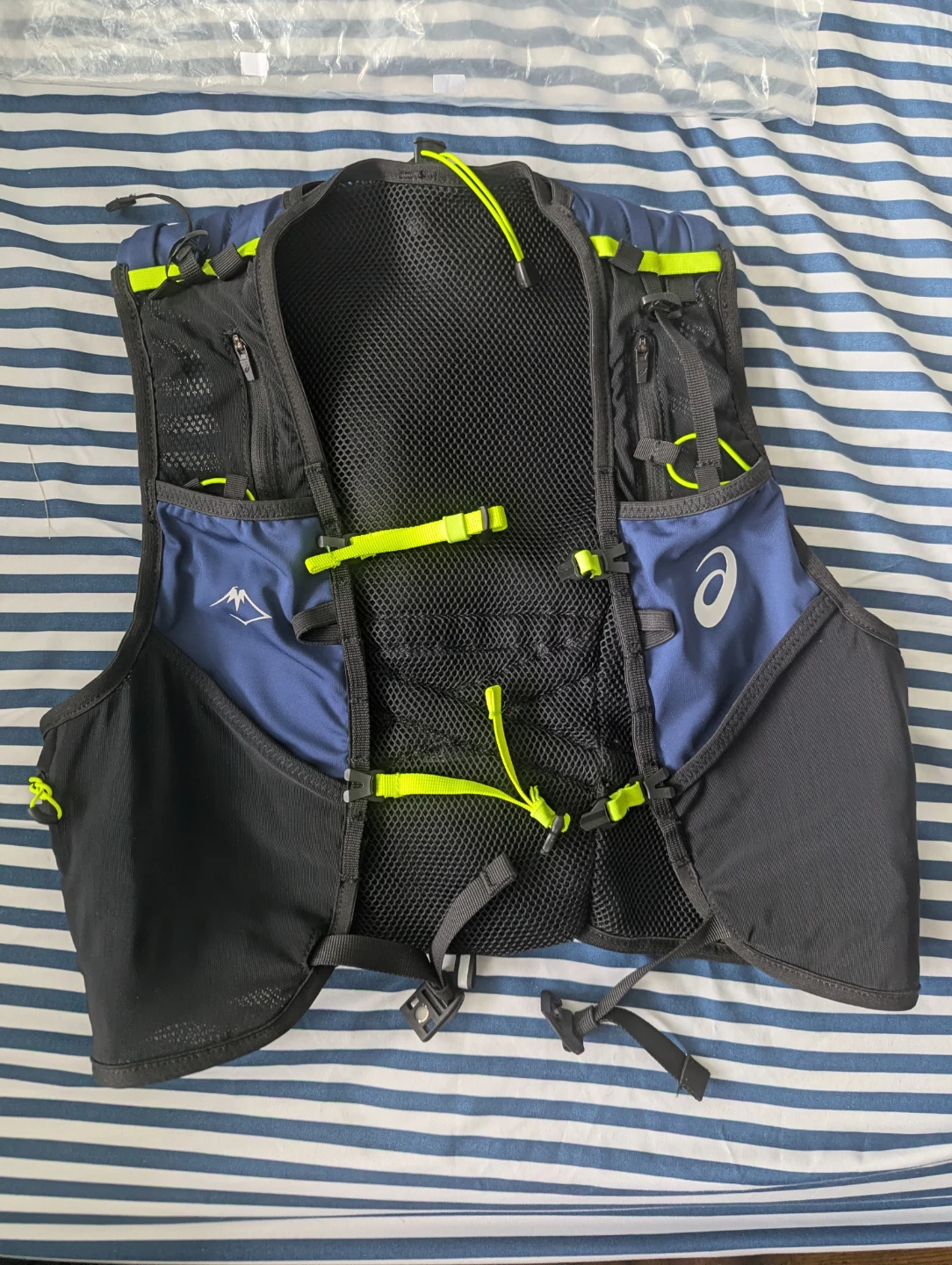 Asics Running Vest Brand new - photo 2