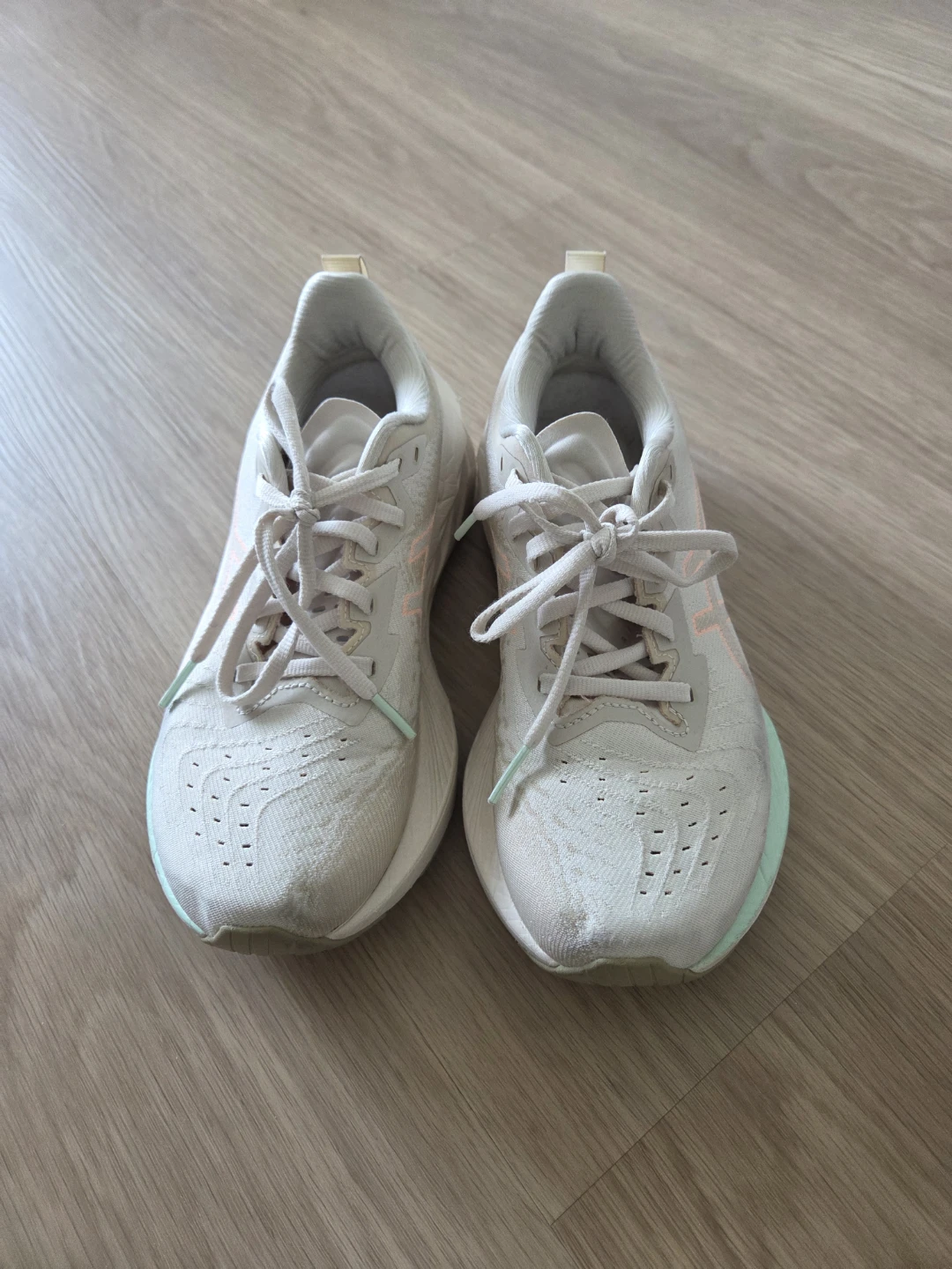 Used runni g Shoes - White/Pink/Mint - Size 7 - photo 2