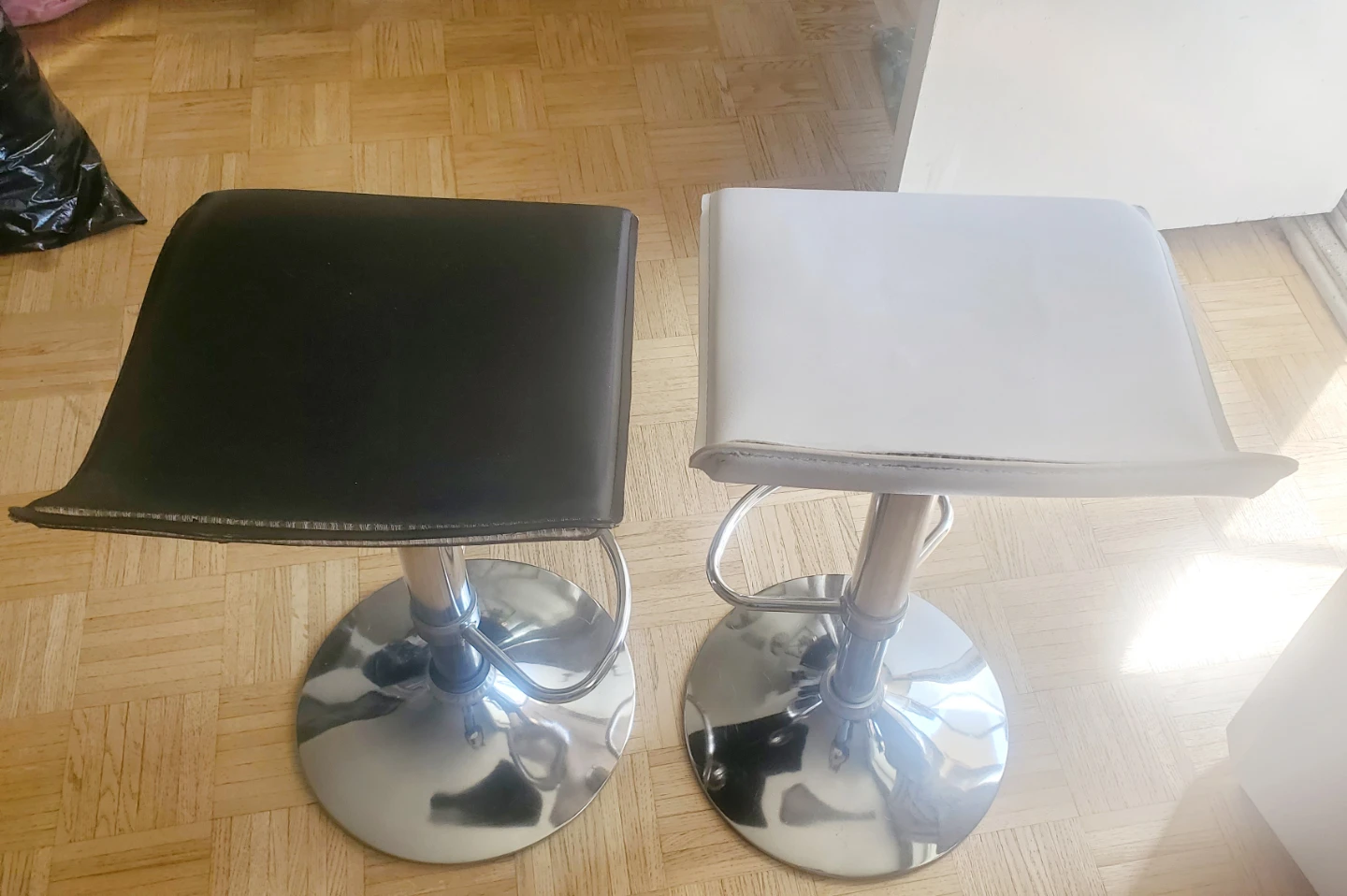 Set of 2 Bar Stools (Black & White) - photo 2