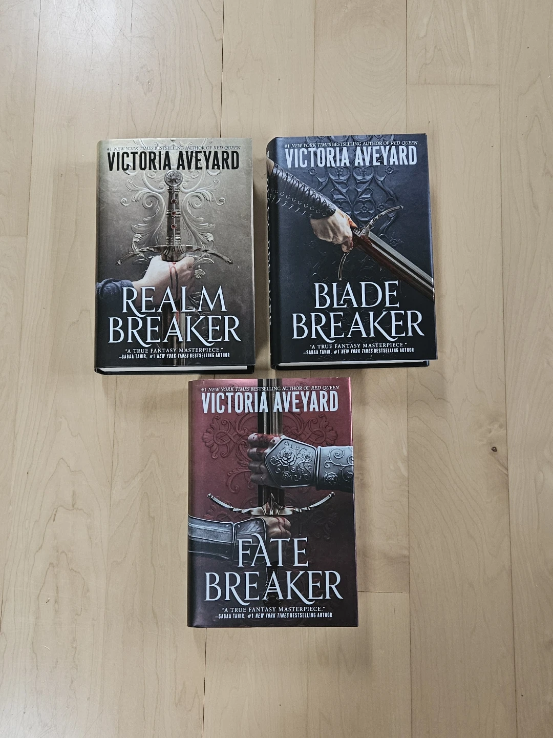 Victoria Aveyard Realm Breaker, Blade Breaker, Fate Breaker