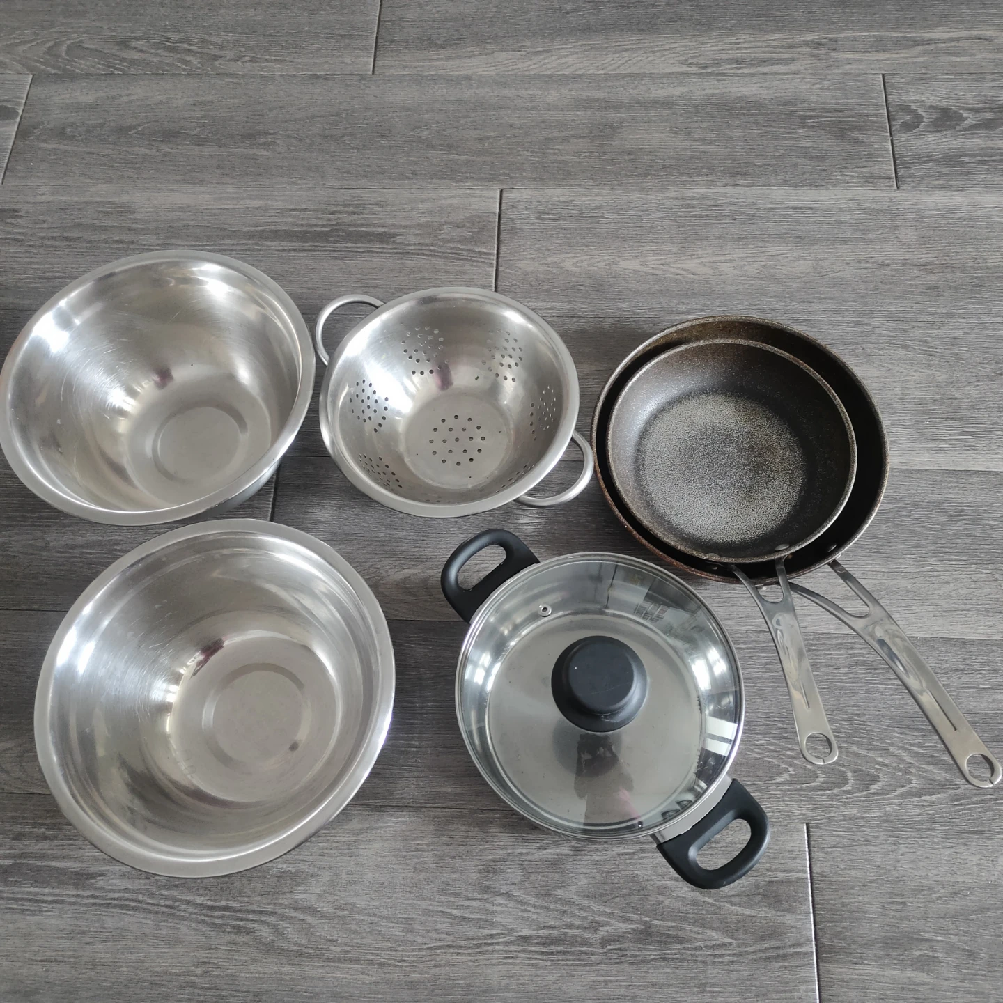 Assorted Stainless Steel Cookware Set