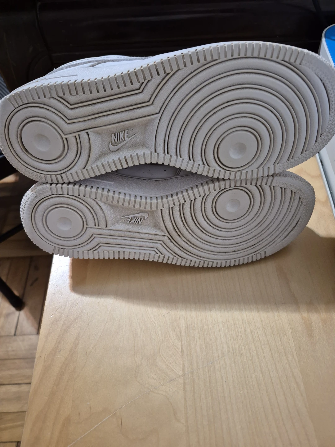 Nike Air Force 1 Size 5.5Y White Sneakers - photo 2
