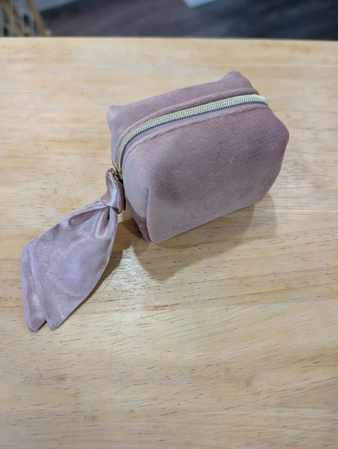 Pink Velvet Zippered Pouch Emergency Wedding Day kit - photo 3