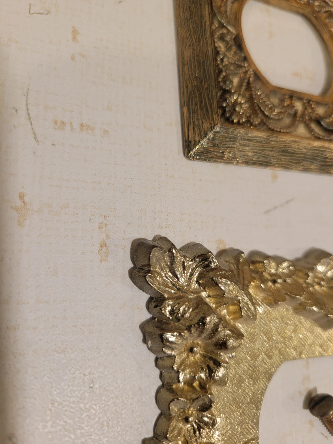 Vintage Mid Century Gold Filigree Electrical Outlet Covers - photo 3