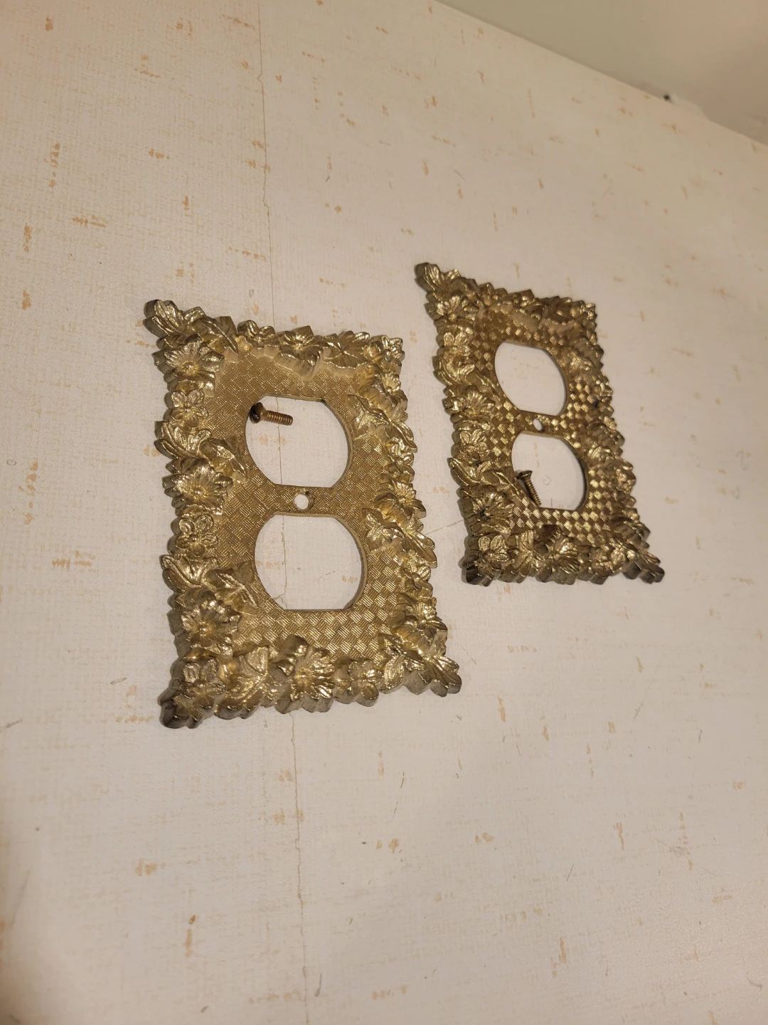 Vintage Mid Century Gold Filigree Electrical Outlet Covers - photo 5
