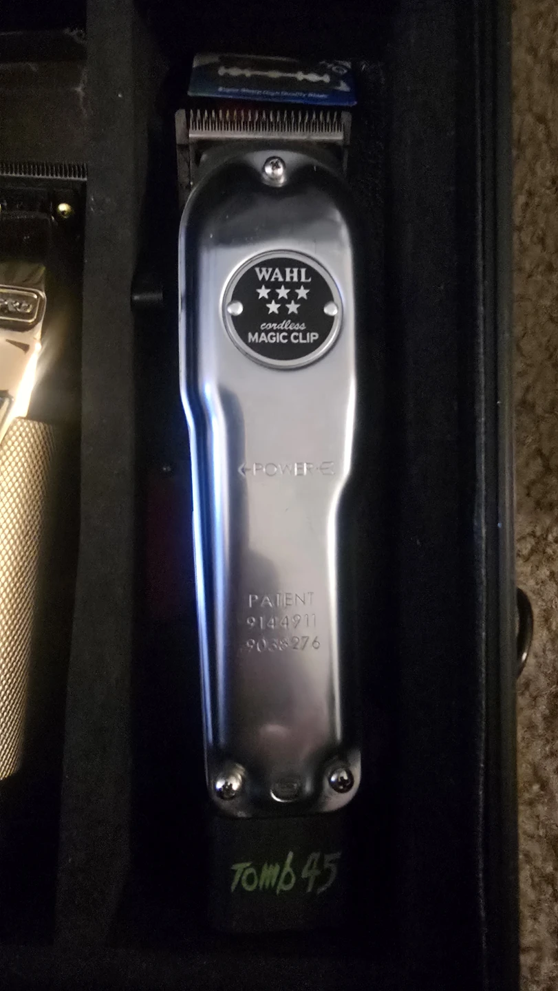 Wahl Magic Clip Cordless Clippers & BabylissPRO Gold FX Clippers - photo 3