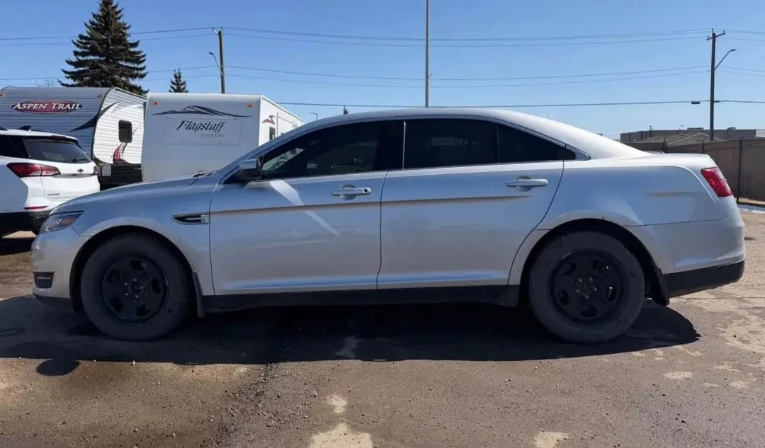 2015 Ford Taurus SEL – AWD – - photo 4
