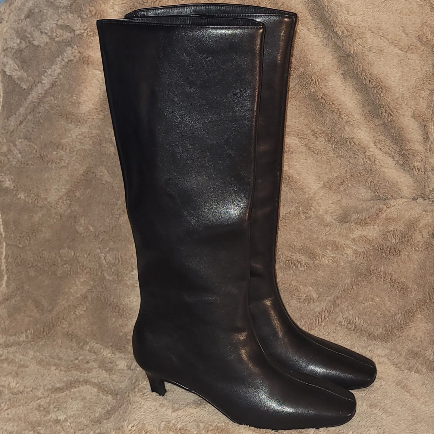 6 | Adrizzlein | Pointed-Toe Knee-High Kitten-Heel Boots - photo 3